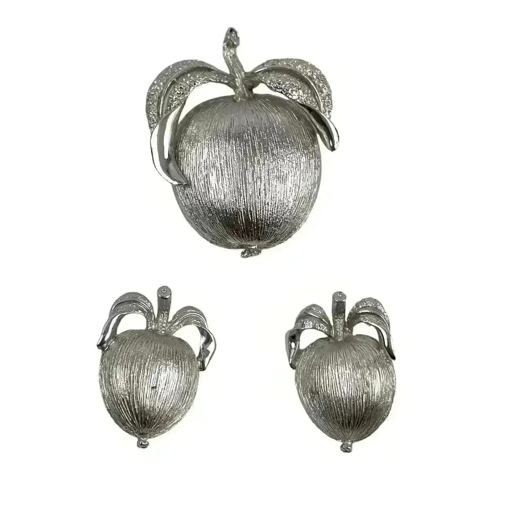 VTG Sarah‎ Coventry Apple Brooch & Matching Earrings Silver Toned Adam's Delight